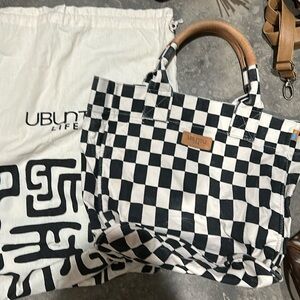 UBANTU LIFE checkered bag